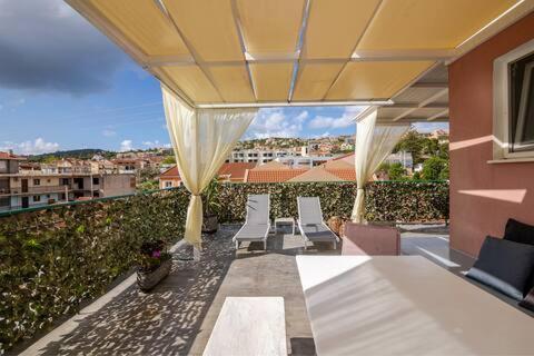 Terrace Loft With Sea Views